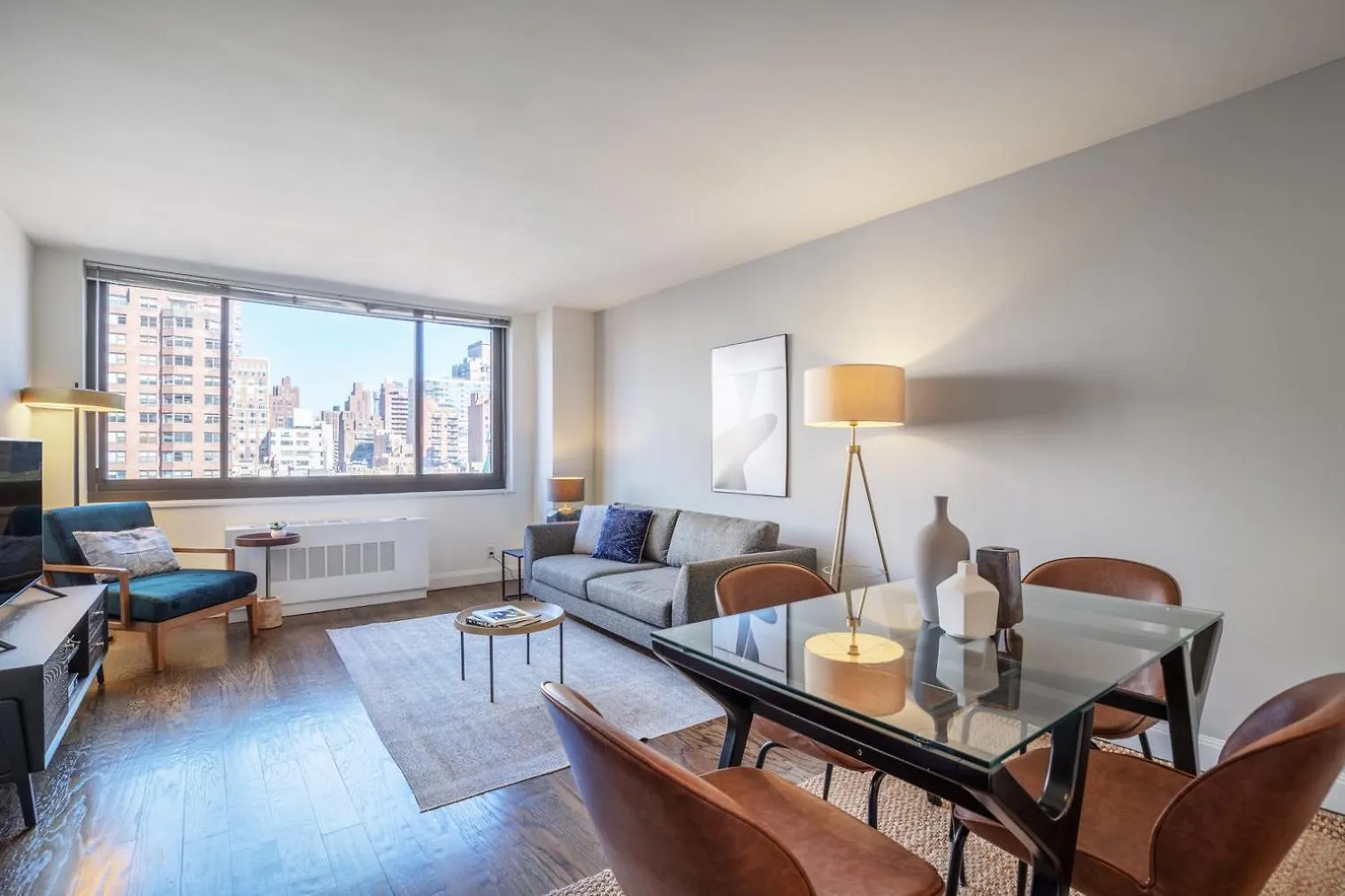 Ues 1Br W Doorman Gym Roof Nr Hospital Nyc-375 elérhetőségei