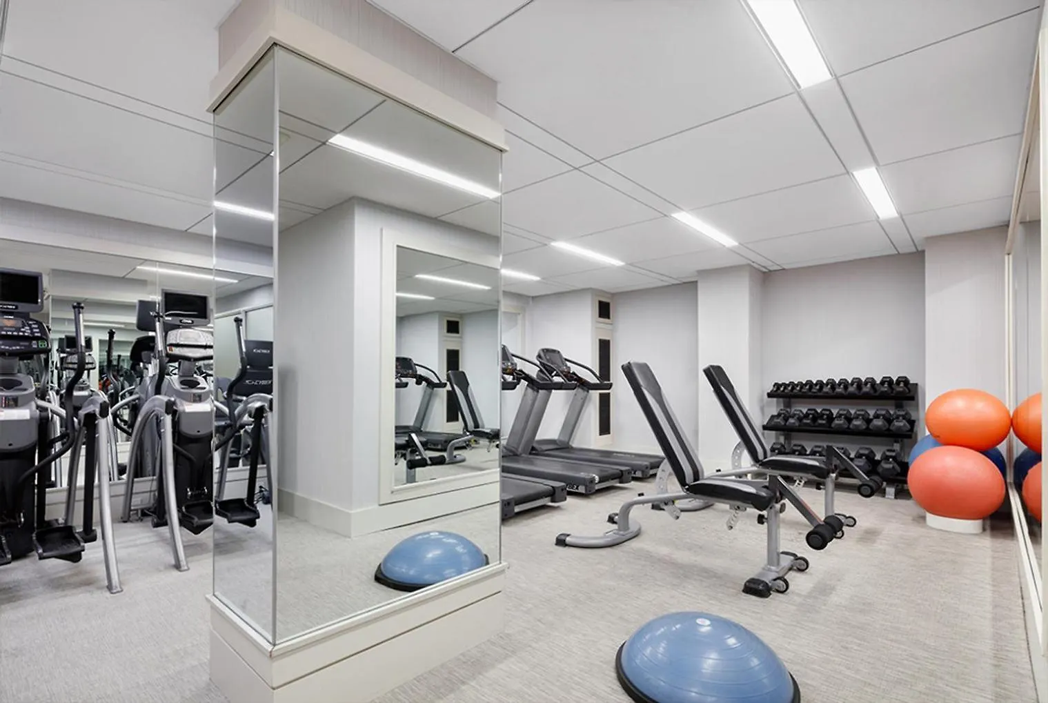 דירות ניו יורק Ues 1Br W Doorman Gym Roof Nr Hospital Nyc-375 0*,  ארצות הברית